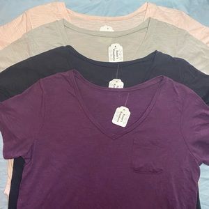 🍍🍍New!! Set of 4 Classic Pocket Shirts